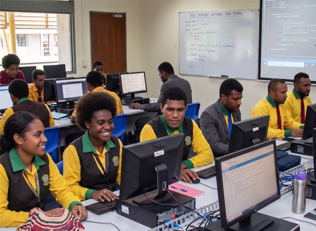 Section4_image 3_PNG teacher & students
